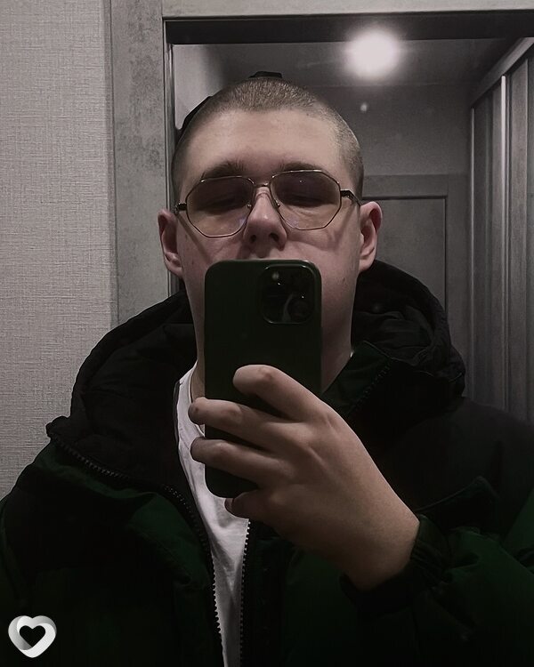 Глеб, 19, Сургуте — анкета №2020608