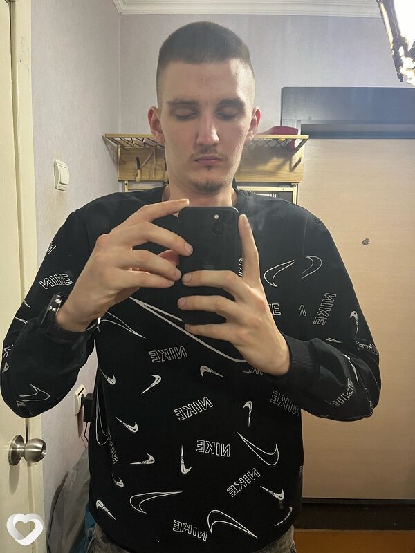 Александр, 21, Гомеле — анкета №2020832