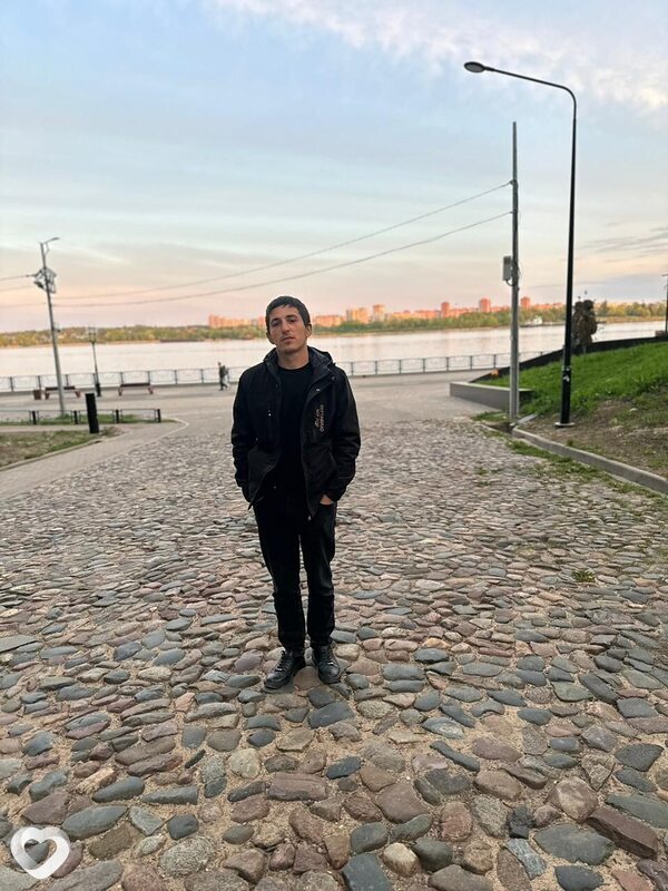 Vardan, 22, Череповце — анкета №2021136
