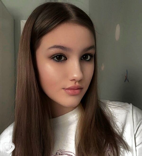 Милана, 19, Москве — анкета №2021074