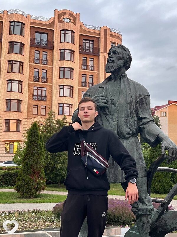 Никита, 21, Москве — анкета №2021514