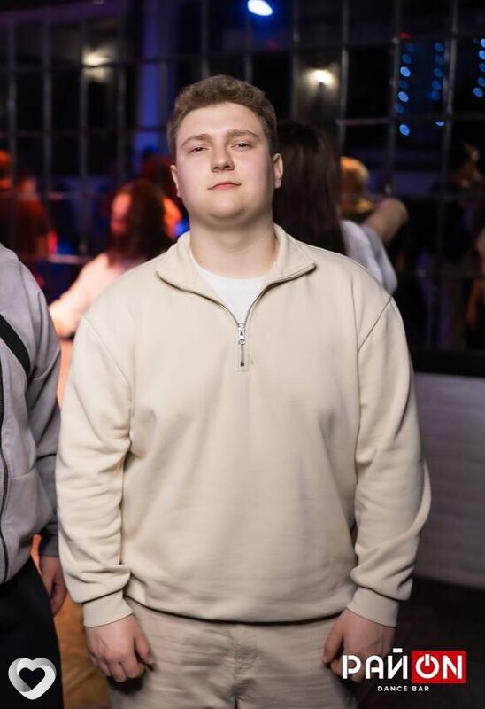 Илья, 21, Гомеле — анкета №2022005