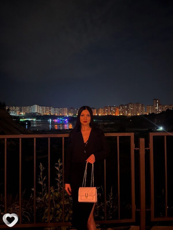 Лина, 21, Москве — анкета №2021584