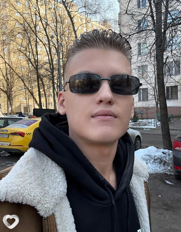 Пётр, 19, Москве — анкета №2021589