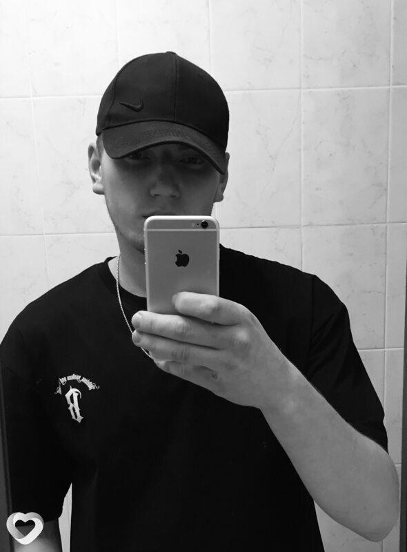 Коля, 23, Ижевске — анкета №2021604