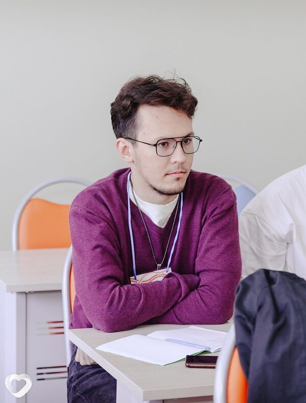 Александр, 22, Москве — анкета №2021834