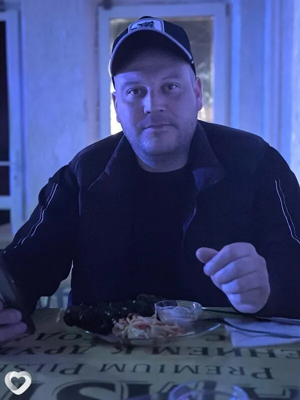 Максим, 35, Бийске — анкета №2021942