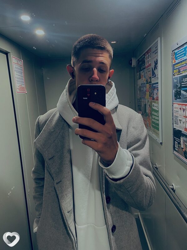 Максим, 23, Оренбурге — анкета №2022374