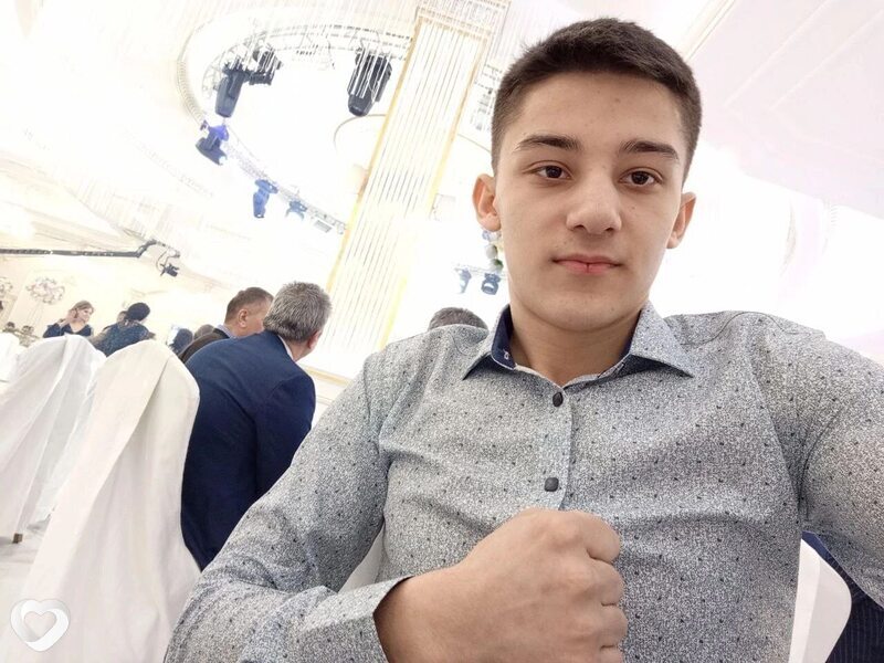 Роман, 20, Москве — анкета №2022965