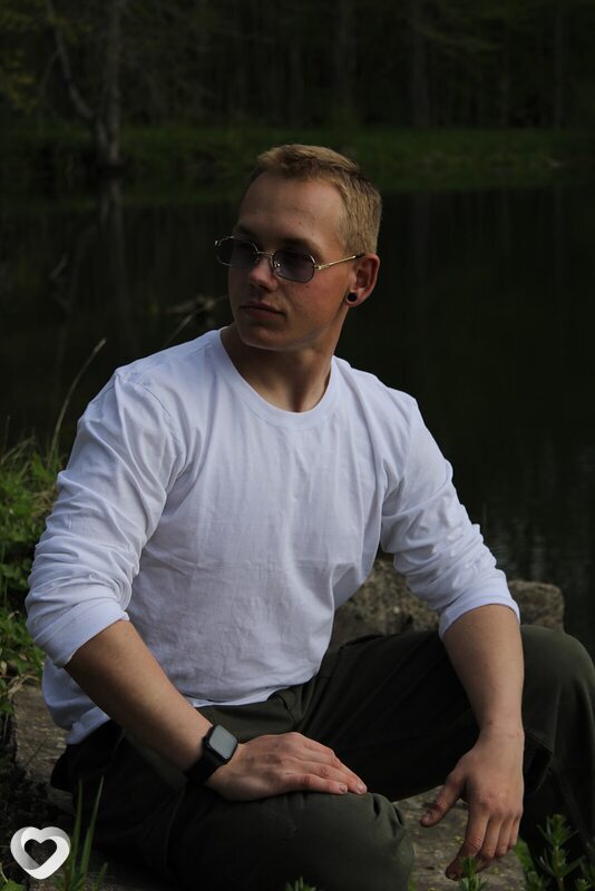 Александр, 21, Великих Луках — анкета №2023479