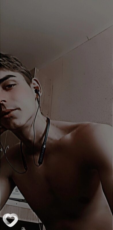 Александр, 21, Томске — анкета №2023926