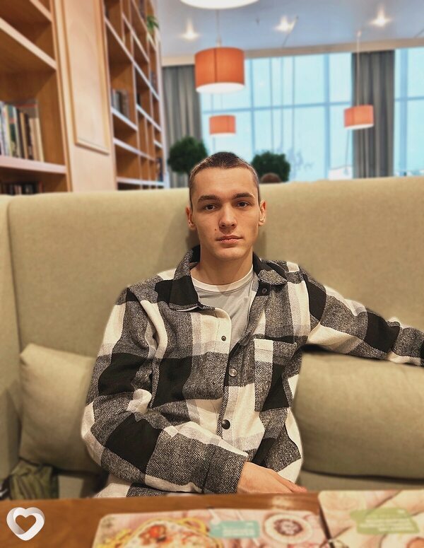 Ден, 26, Тюмени — анкета №2024460