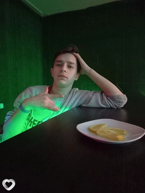 Дмитрий, 22, Миассе — анкета №2024754