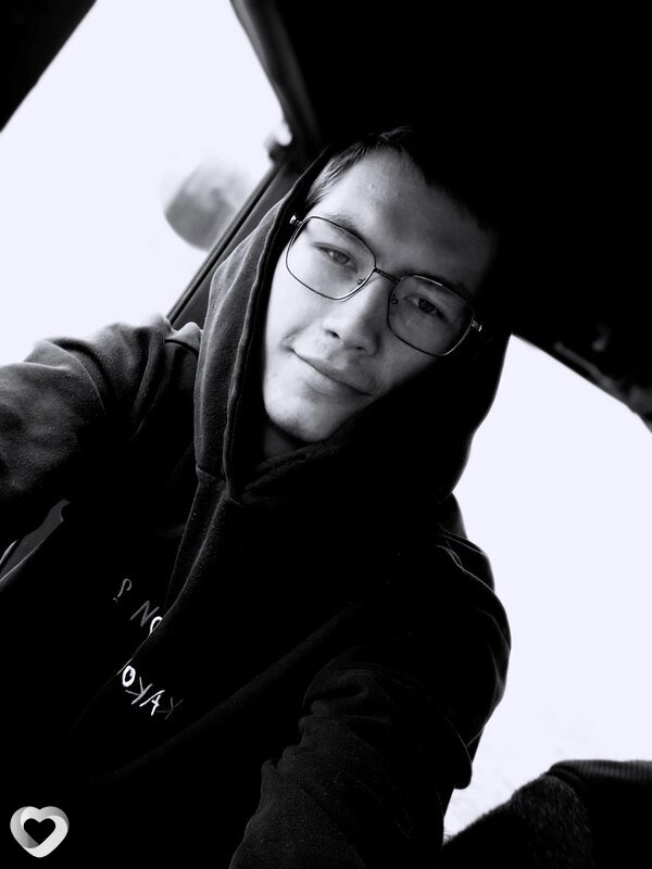 Александр, 22, Саратове — анкета №2025316