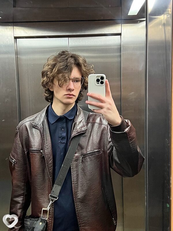Тихон, 19, Москве — анкета №2025342