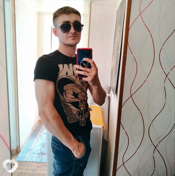 Алекс, 28, Магадане — анкета №2026227