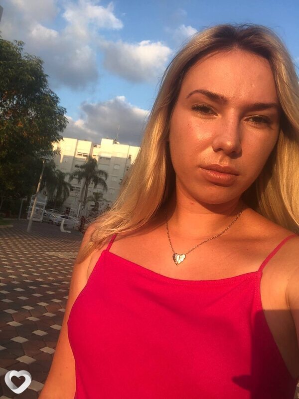 Екатерина, 24, Омске — анкета №2026132