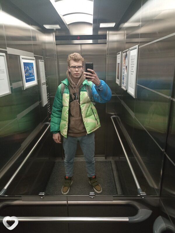 Дима, 21, Новосибирске — анкета №2026330