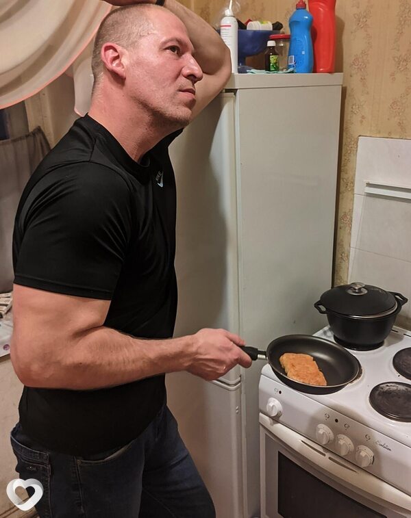 Максим, 44, Северске — анкета №2026340