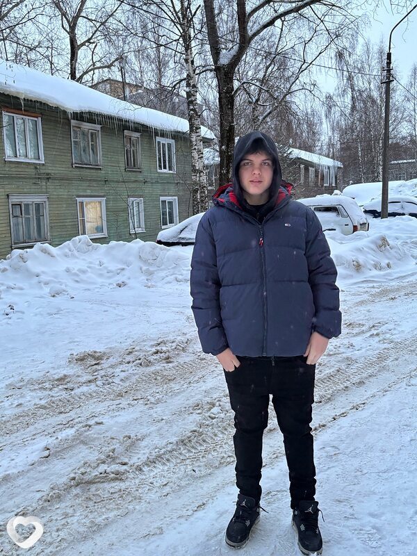 Михаил, 19, Сыктывкаре — анкета №2026452