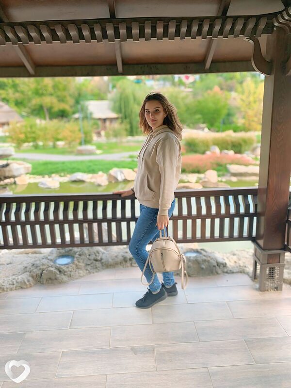 Алена, 25, Черкассах — анкета №2026940