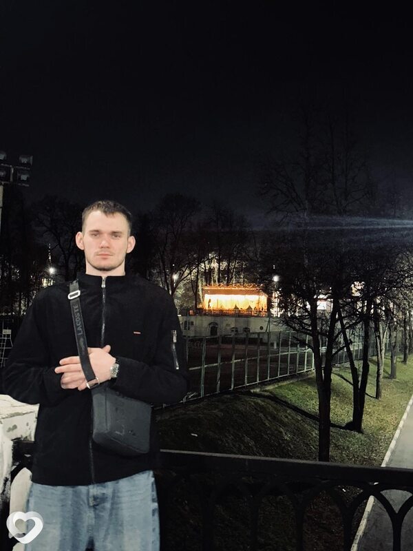 Артём, 25, Москве — анкета №2027569