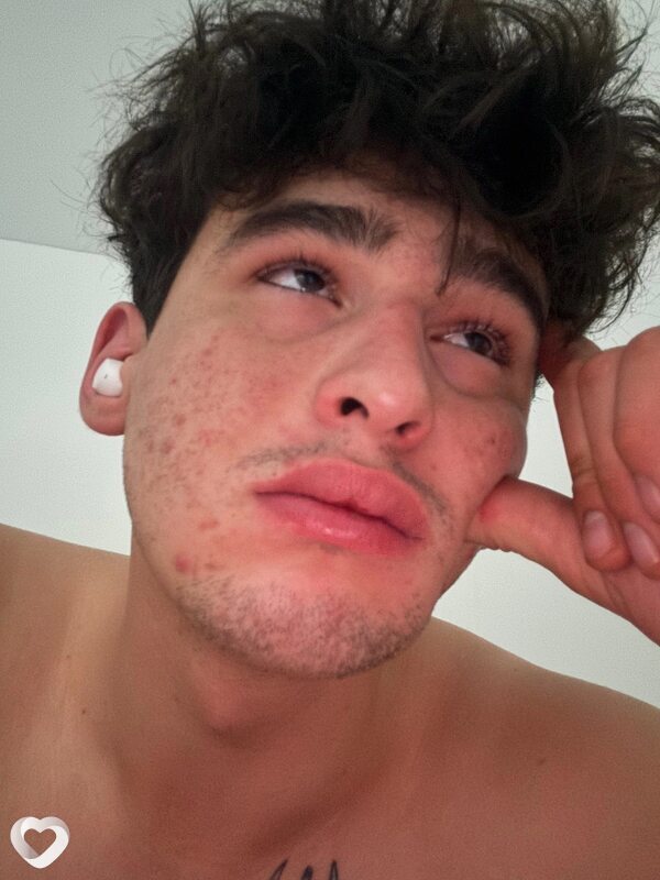 Максим, 22, Тосно — анкета №2026956