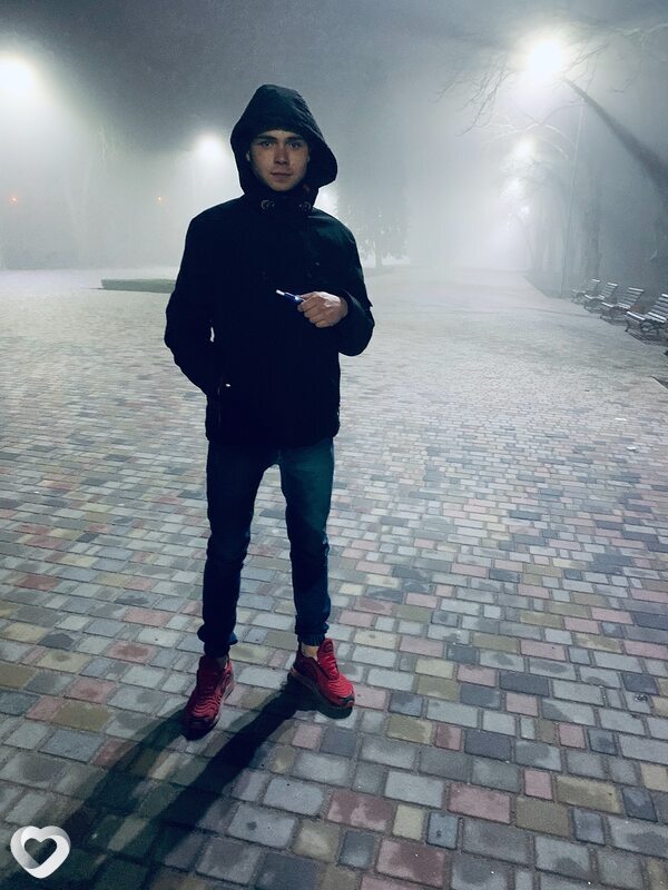 Владислав, 28, Кременчуге — анкета №2029136