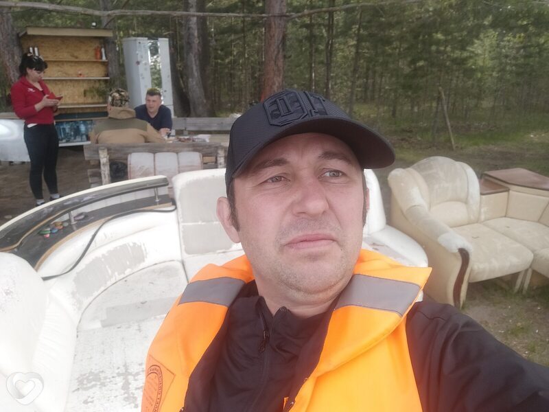 Максим, 40, Саяногорске — анкета №2030336