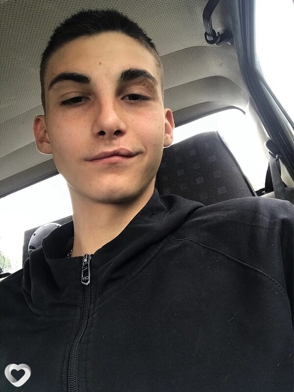 Дмитрий, 21, Абакане — анкета №2030689