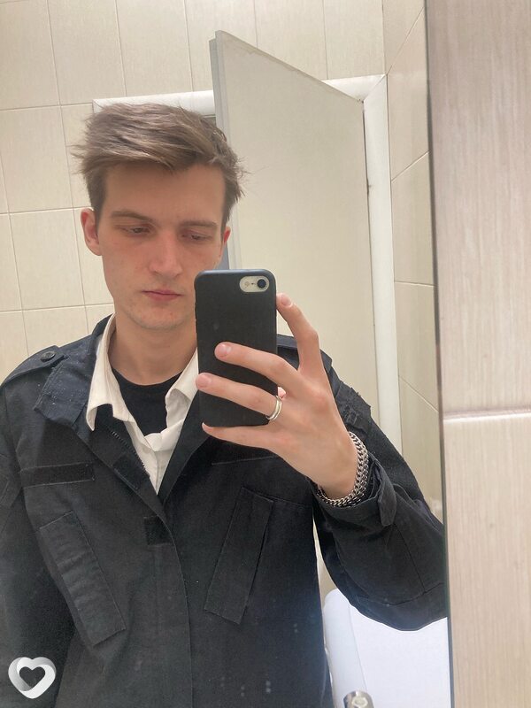 Александр, 22, Москве — анкета №2031611