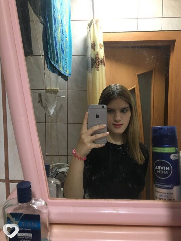 Анюта, 19, Пскове — анкета №2031676