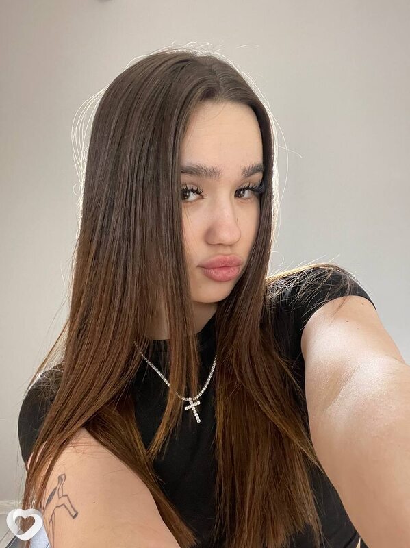 Аделина, 22, Москве — анкета №2032399