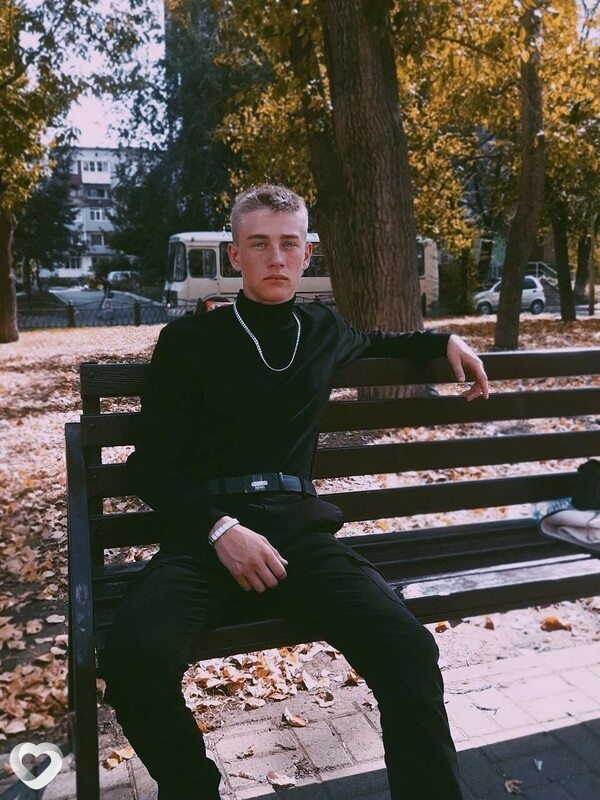 Владимир, 21, Феодосии — анкета №2034235