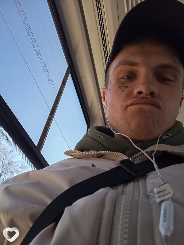 Кирилл, 27, Таганроге — анкета №2035603