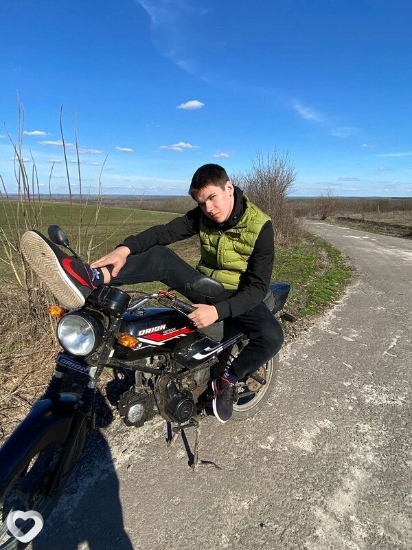 Данил, 23, Москве — анкета №2036180