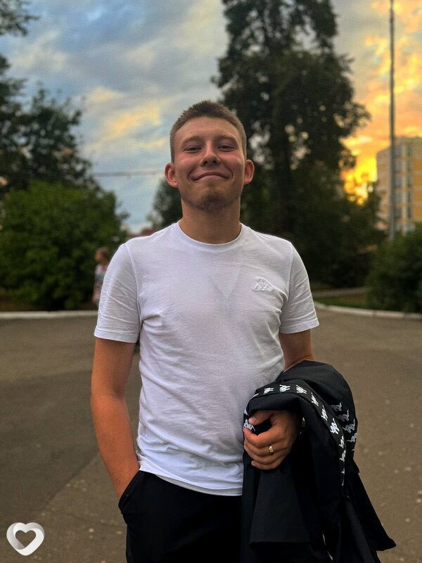 Валера, 23, Домодедово — анкета №2036272