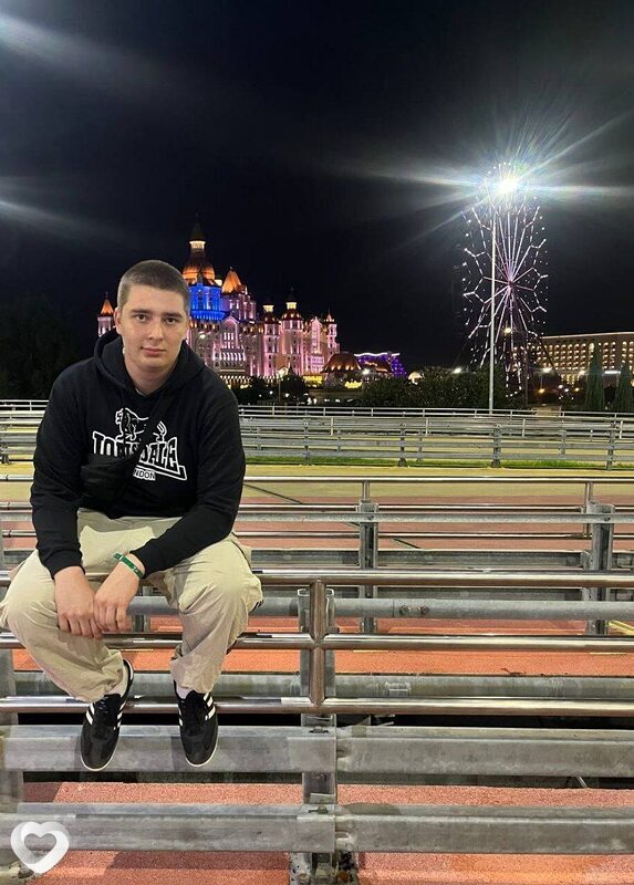 Иван, 20, Москве — анкета №2036811