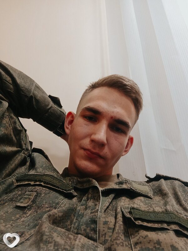 Антон, 27, Богучаре — анкета №2037057
