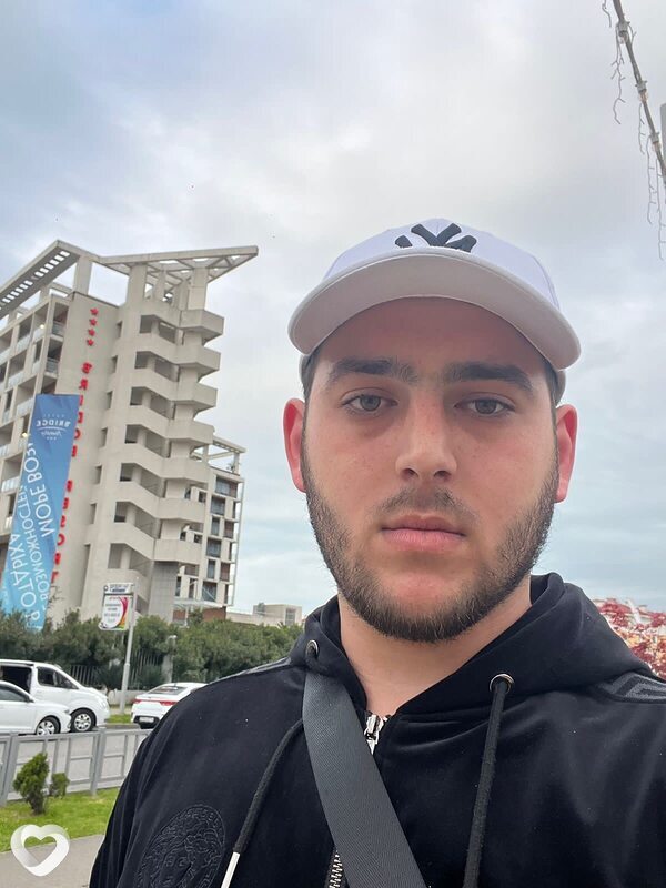 Айк, 23, Адлер — анкета №2037379