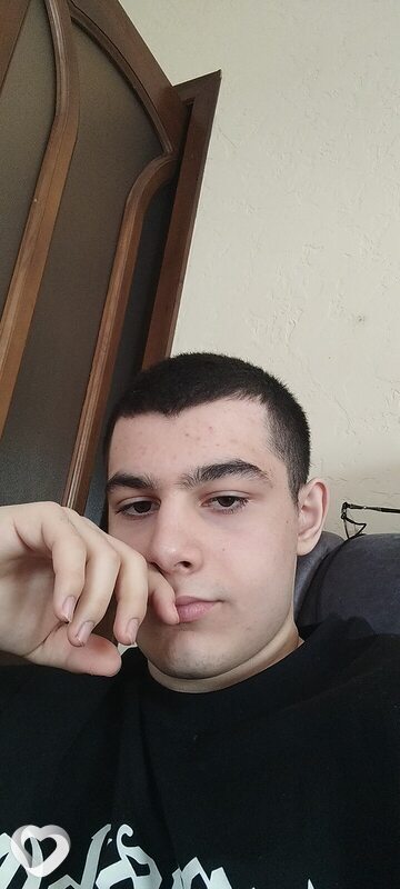 Грачик, 19, Екатеринбурге — анкета №2037796