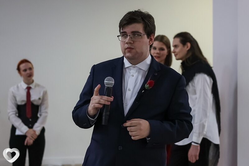 Артур, 24, Москве — анкета №2038685