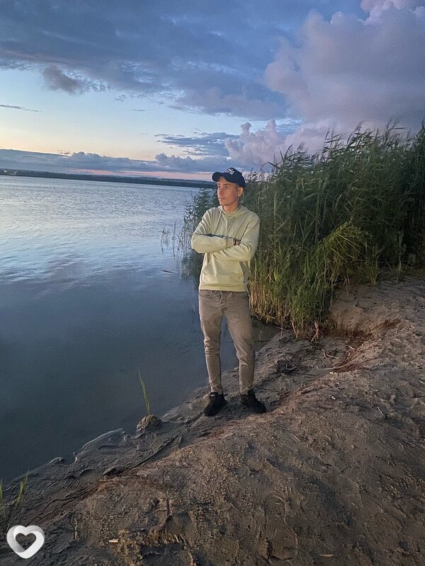 Александр, 27, Льгове — анкета №2038476