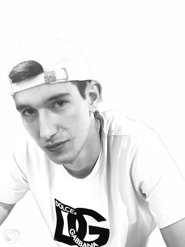 Артур, 25, Москве — анкета №2039506