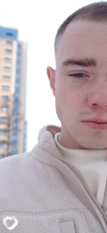 Саша, 23, Новосибирске — анкета №2040095