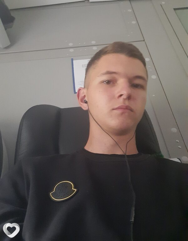 Алексей, 20, Барановичах — анкета №2040062
