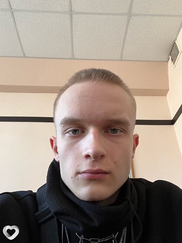 Кирилл, 19, Екатеринбурге — анкета №2040766