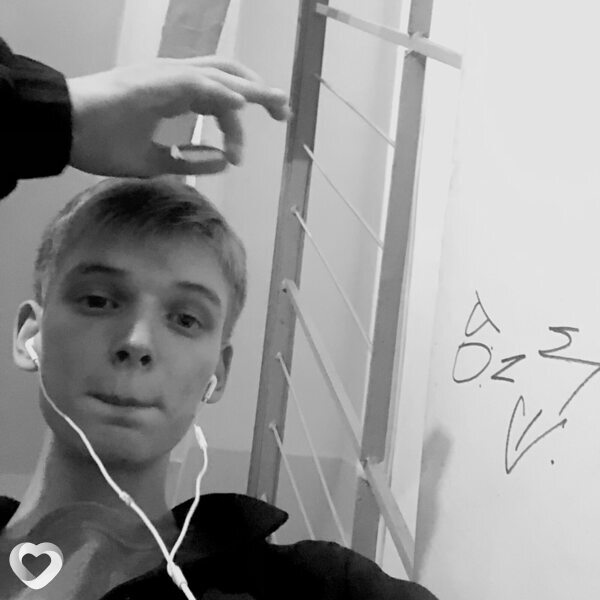 Михаил, 22, Красноярске — анкета №2041492