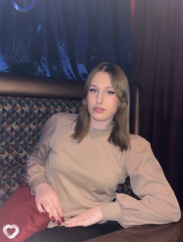 Яна, 20, Санкт-Петербурге — анкета №2041422