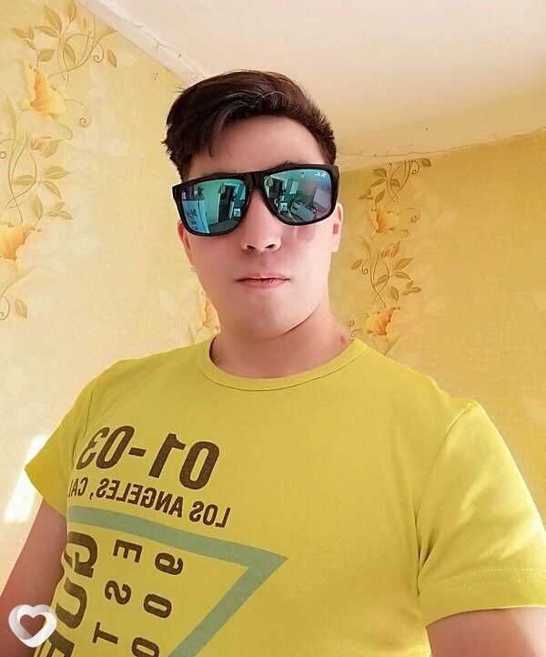 Алексей, 27, Петропавловске-Камчатском — анкета №2041317